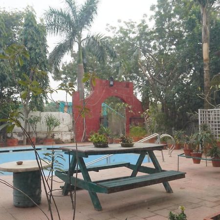 Hotel Aravali Heights Alwar Exteriör bild
