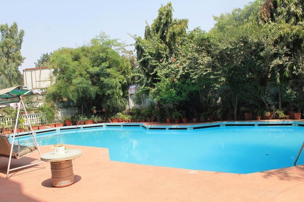 Hotel Aravali Heights Alwar Exteriör bild